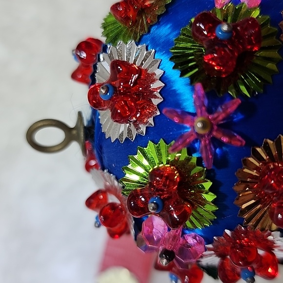 Vintage 60's Push Pin Christmas Ornament - Picture 9 of 9